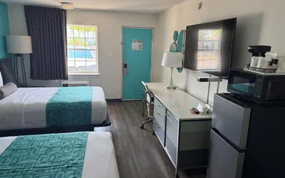 Photo 5 - Howard Johnson by Wyndham Ft. Myers FL