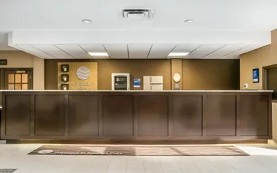 Photo 4 - Comfort Inn The Pointe