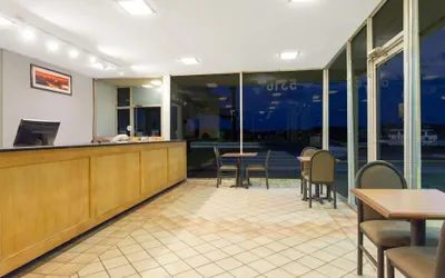 Photo 2 - Garden Inn
