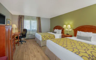 Photo 4 - Baymont by Wyndham Tehachapi