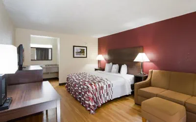 Photo 4 - Horizon Inn & Suites