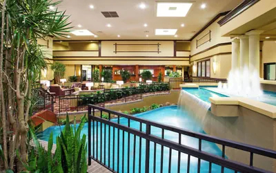 Photo 2 - Holiday Inn Hotel & Suites Cincinnati - Eastgate by IHG