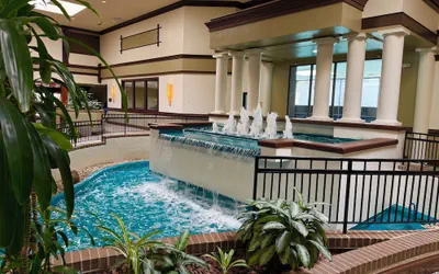 Photo 5 - Holiday Inn Hotel & Suites Cincinnati - Eastgate by IHG