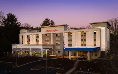 Photo 2 - Hampton Inn Asheville-Tunnel Rd.