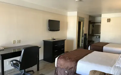 Photo 2 - Texas Inn & Suites