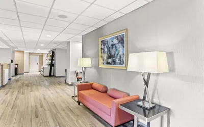 Photo 3 - Hampton Inn Chicago/Naperville
