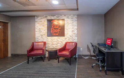 Photo 4 - Red Roof Inn Prattville