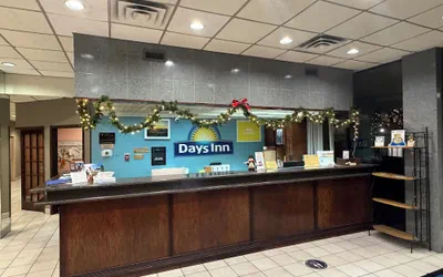 Photo 3 - Days Inn by Wyndham Amarillo East
