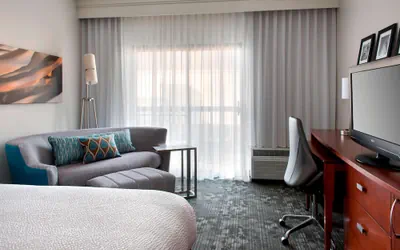Photo 5 - Sonesta Select Newport Middletown