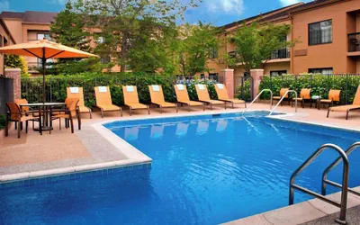 Photo 2 - Sonesta Select Newport Middletown