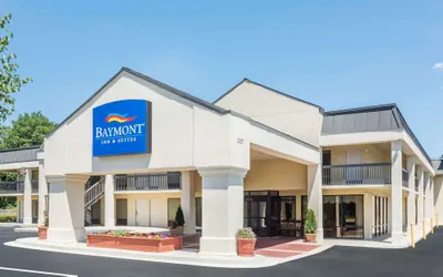 Photo 2 - Baymont by Wyndham Griffin