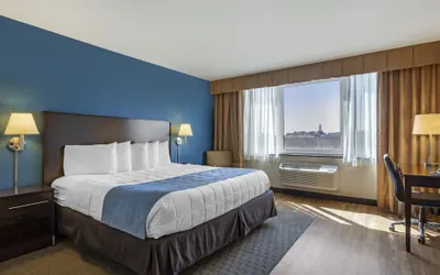 Photo 2 - The Capitol Hotel