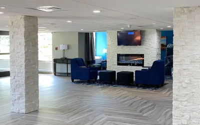Photo 2 - Comfort Inn Chicago Schaumburg - O'Hare Airport