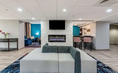 Photo 3 - Comfort Inn Chicago Schaumburg - O'Hare Airport