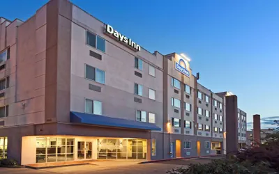 Photo 2 - Days Inn by Wyndham Seatac Airport