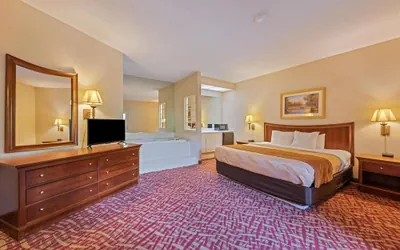Photo 2 - SureStay by Best Western Cherokee on the River