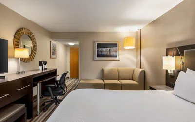 Photo 5 - Holiday Inn Gaithersburg by IHG
