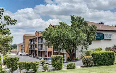 Photo 2 - Quality Inn West-Branson Theatre District