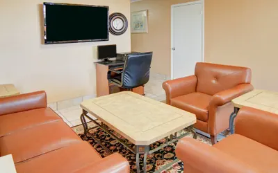 Photo 4 - Super 8 by Wyndham Decatur Texas