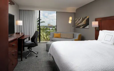 Photo 5 - Courtyard by Marriott Bradenton Sarasota Riverfront