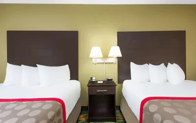 Photo 5 - Ramada by Wyndham Vandalia