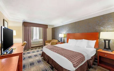 Photo 4 - Best Western The Inn At Rochester Airport
