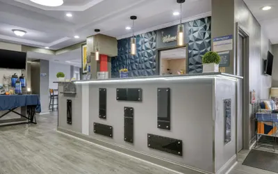 Photo 3 - Best Western The Inn At Rochester Airport