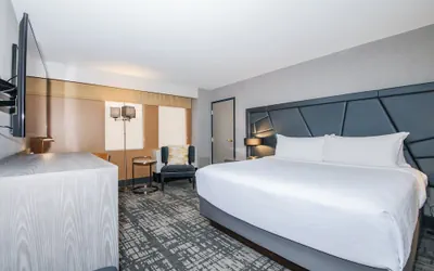Photo 2 - Crowne Plaza Providence-Warwick Airport by IHG