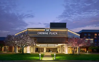 Crowne Plaza Providence-Warwick Airport by IHG