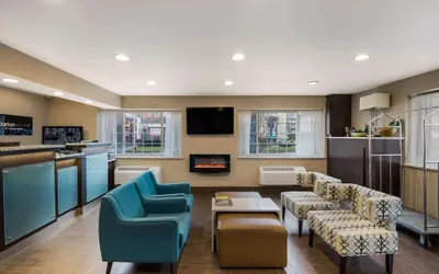Photo 5 - Clarion Pointe Downtown
