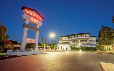 Photo 2 - Governors Inn Hotel