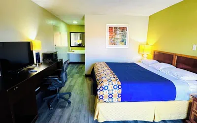 Photo 5 - Newnan Lodge