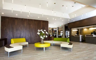 Photo 3 - Redac Gateway Hotel In Torrance