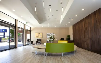 Photo 2 - Redac Gateway Hotel In Torrance