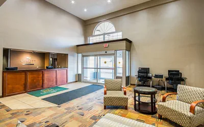 Photo 3 - Quality Inn Fairmont