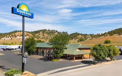 Photo 2 - Days Inn by Wyndham Spearfish
