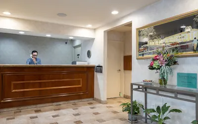 Photo 2 - Atherton Park Inn & Suites