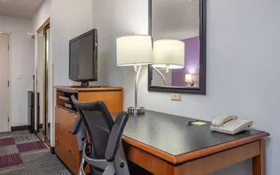 Photo 5 - Atherton Park Inn & Suites