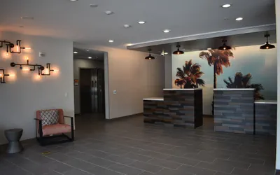 Photo 2 - La Quinta Inn & Suites by Wyndham San Bernardino