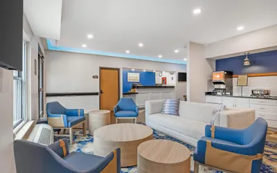 Photo 3 - Best Western St. Louis Fairview Heights