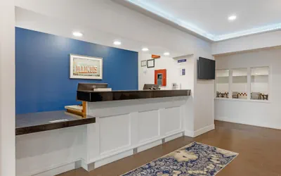 Photo 4 - Best Western St. Louis Fairview Heights