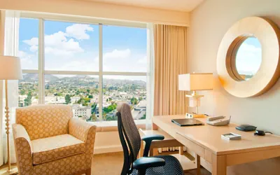 Photo 5 - Hilton Los Angeles North/Glendale