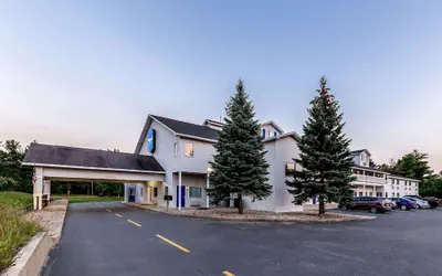 Photo 2 - Rodeway Inn Ludington