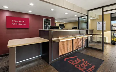 Photo 5 - Red Roof Inn Cleveland - Independence