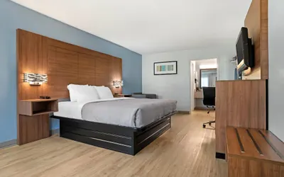Photo 4 - Quality Inn & Suites near Lake Eufaula
