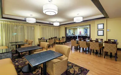Photo 3 - Hampton Inn Baton Rouge - I-10 & College Dr.
