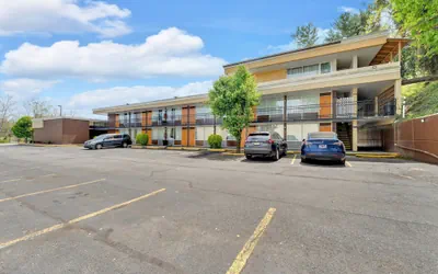 Bristol Parkway Inn