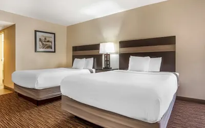 Photo 5 - Best Western Oak Manor