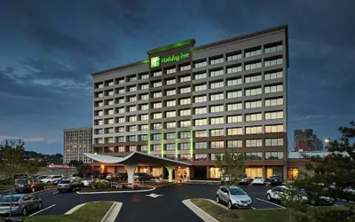 Photo 2 - Holiday Inn Alexandria at Carlyle by IHG