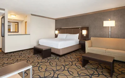 Photo 2 - Holiday Inn Boston - Cambridge Area by IHG